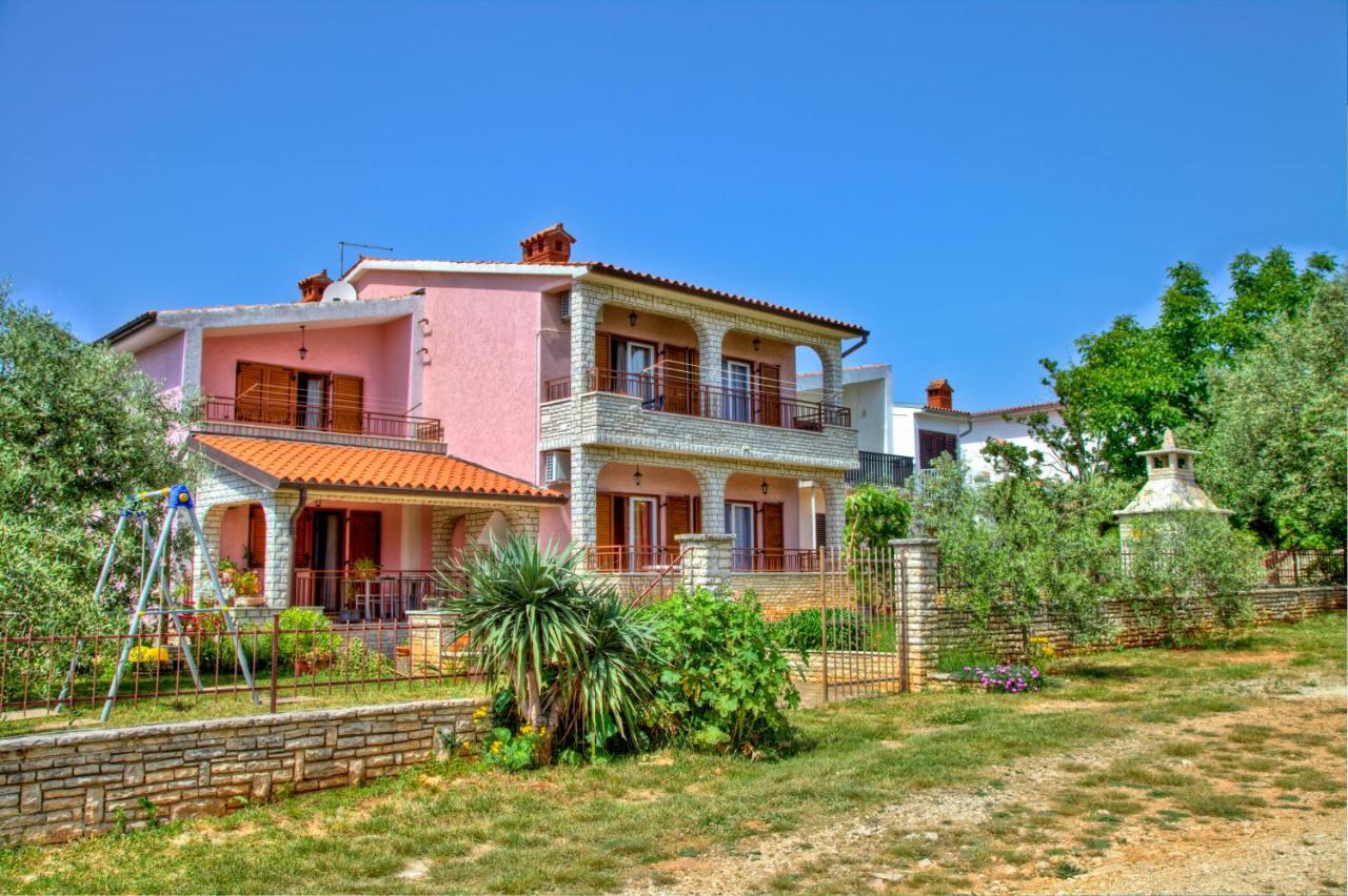 Comfortable Apartments In Peroj Near The Sea Exterior foto