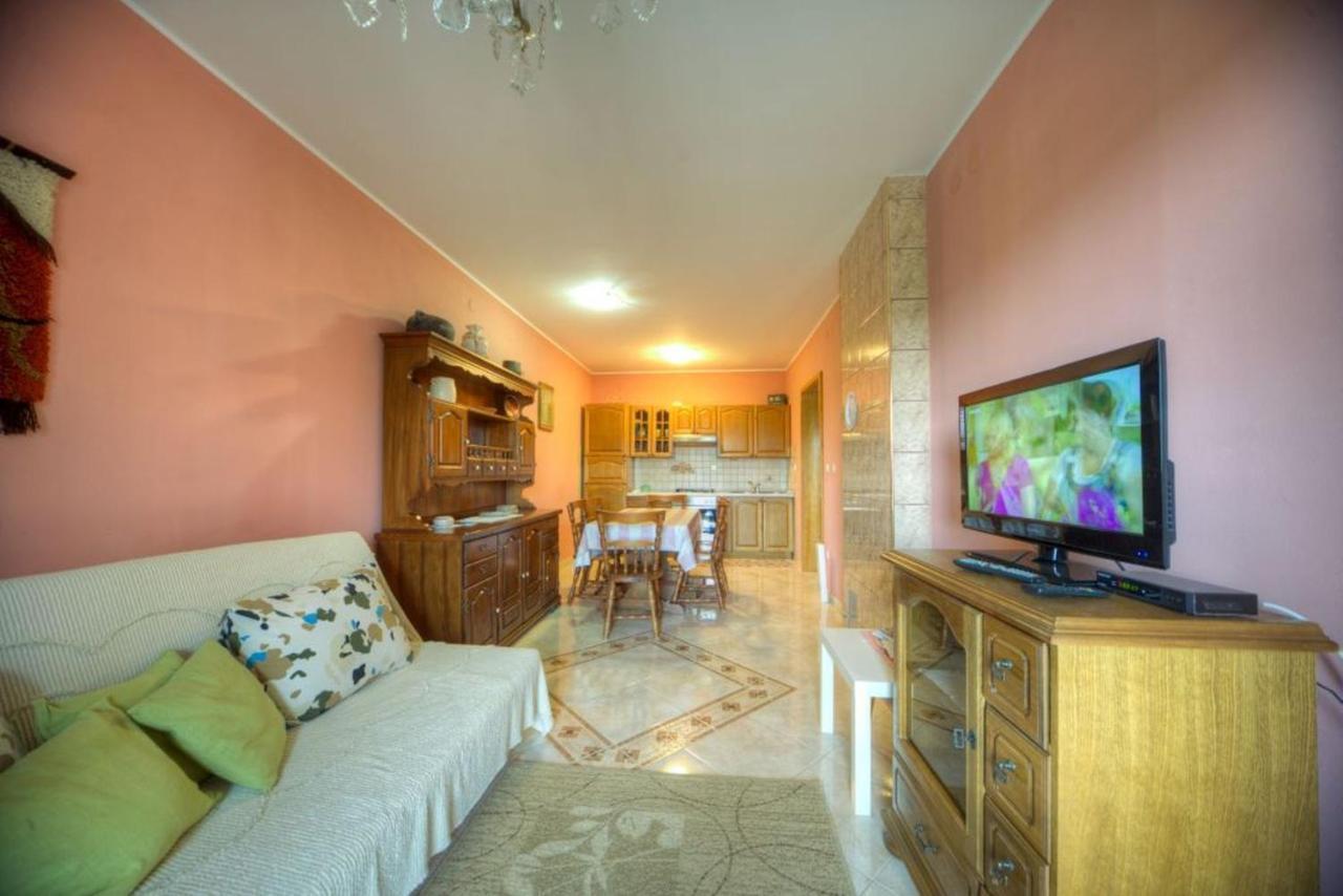 Comfortable Apartments In Peroj Near The Sea Exterior foto